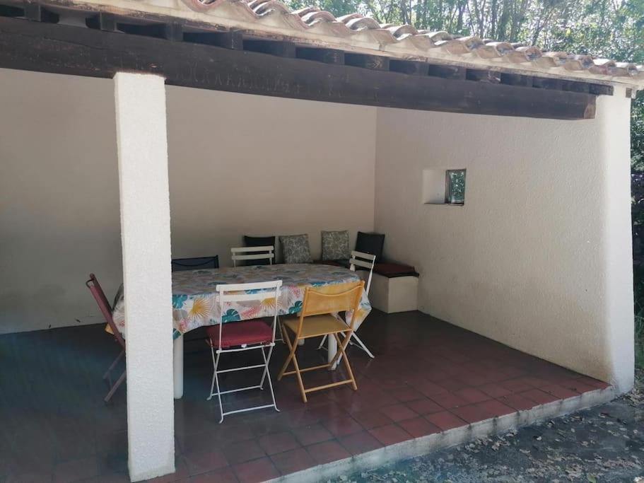 Studio Meyreuil-Terrasse-Au Calme En Campagne-Clim Esterno foto